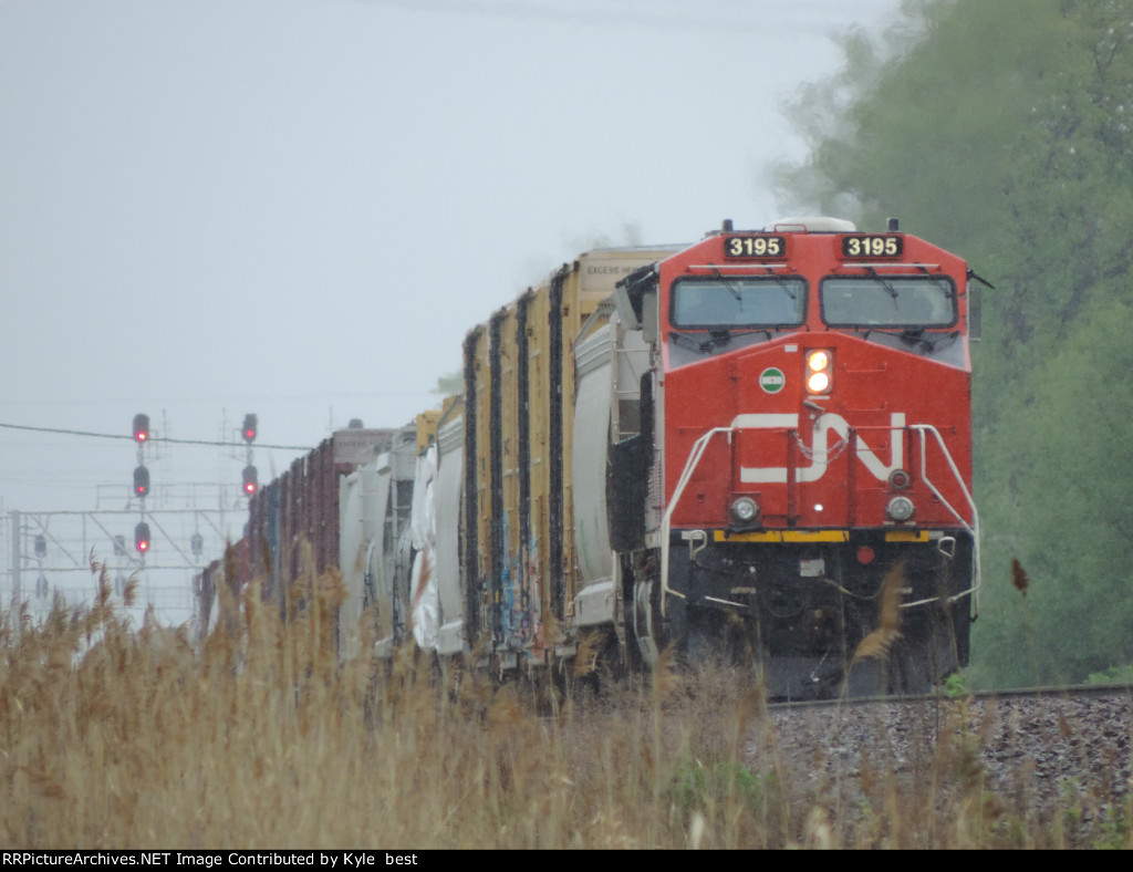 CN 3195 on Q560 